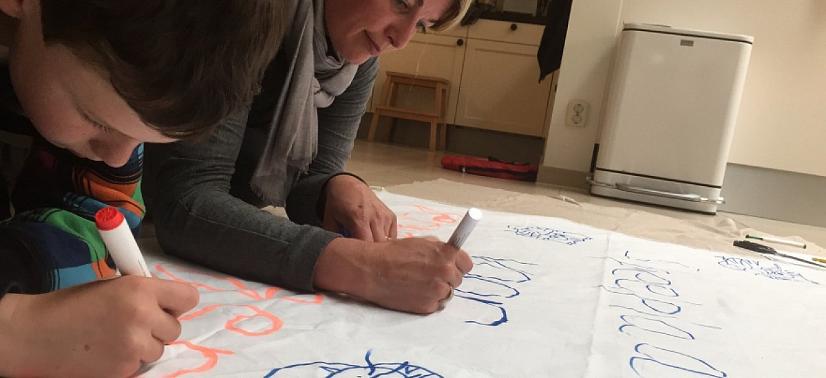  30 mei 2015: Spandoeken en posters voor de protestactie van ouders
